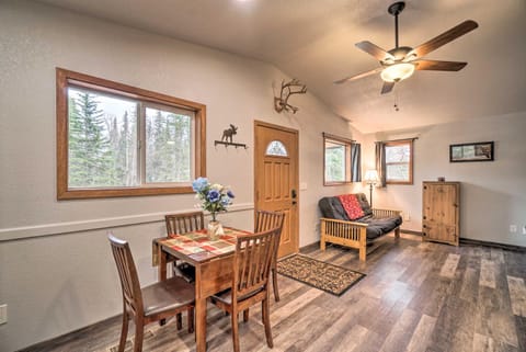 Cozy Downtown Soldotna Cabin Dogs Welcome! Haus in Soldotna