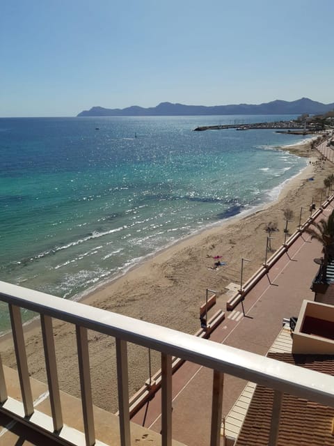 View (from property/room), Landmark view, Sea view