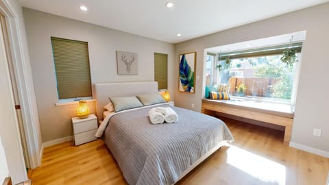 @ Marbella Lane - SJ Designer Home 3BR Ldry+P House in Santa Clara