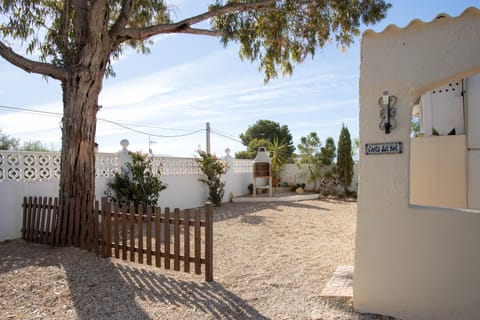 Facade/entrance, BBQ facilities