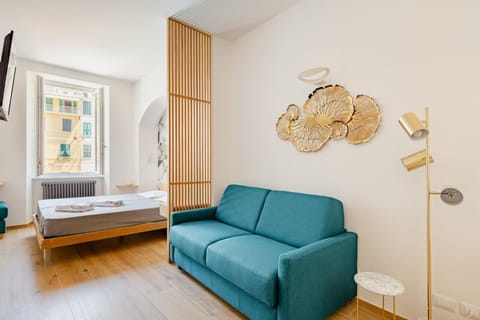 Bedroom, City view