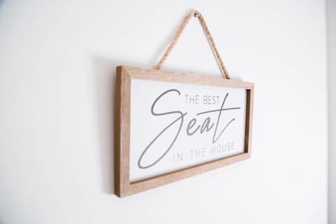 Property logo or sign, Logo/Certificate/Sign, Bedroom, Text overlay, Certificate/Award