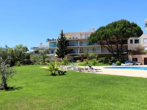 Happiness Apartment - Tennis Court & Pool & Albufeira Apartment in Olhos de Água