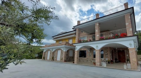 Property building, Facade/entrance, Food