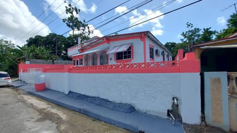 Mack's Home Country House in Jamaica