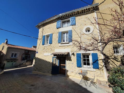 Property building, Neighbourhood, Street view