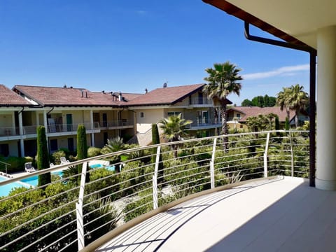 Balcony/Terrace, Garden view