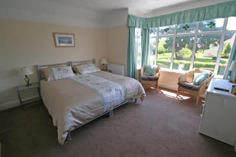 Beech Lodge Guest House Bed and Breakfast in New Milton