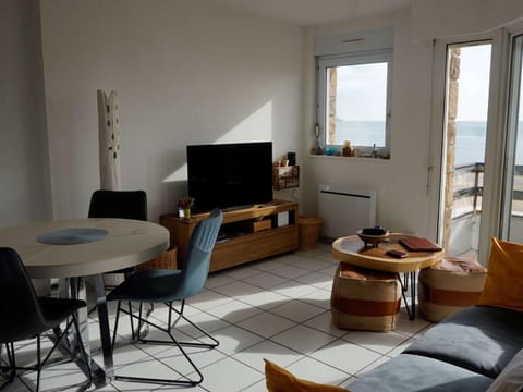 Appartement Perros-Guirec, 2 pièces, 4 personnes - FR-1-368-293 Condo in Louannec