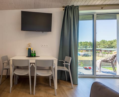 TV and multimedia, View (from property/room), Balcony/Terrace, Photo of the whole room, Seating area, Dining area