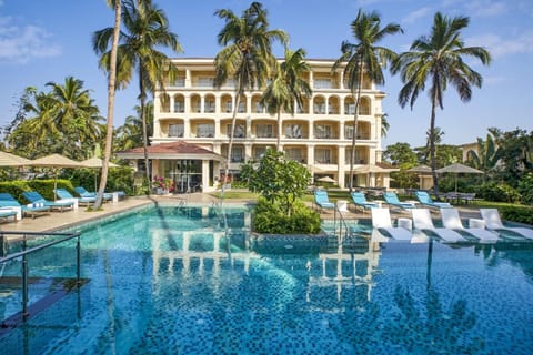 Property building, Pool view, Swimming pool