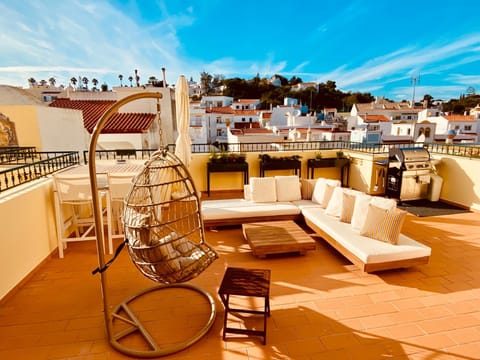 Balcony/Terrace, City view