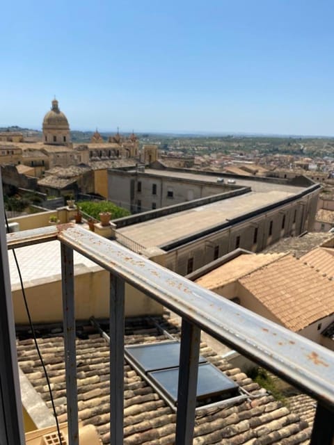 Day, View (from property/room), Balcony/Terrace, City view