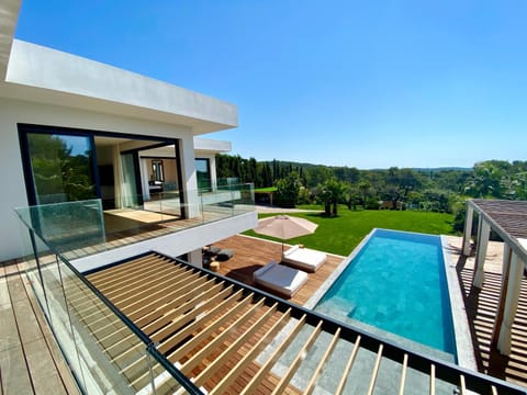 villa mila Luxury Modern home MOUGINS FRANCE Chalet in Mouans-Sartoux