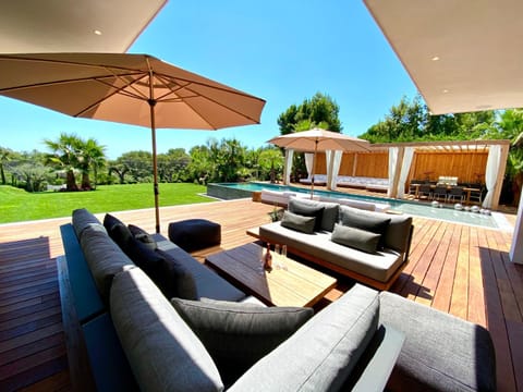 villa mila Luxury Modern home MOUGINS FRANCE Chalet in Mouans-Sartoux