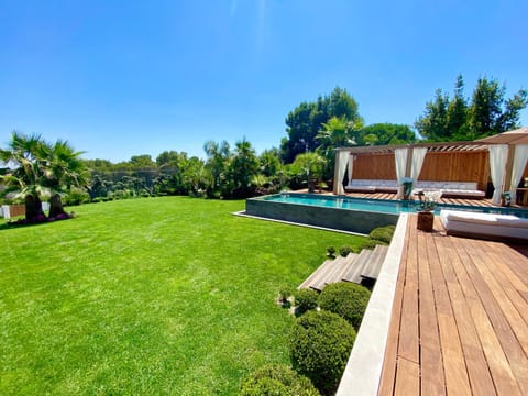 villa mila Luxury Modern home MOUGINS FRANCE Villa in Mouans-Sartoux