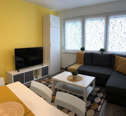 Millenove Apartman Balatonföldvár Apartment in Balatonszárszó