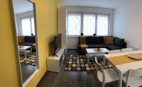 Millenove Apartman Balatonföldvár Apartment in Balatonszárszó