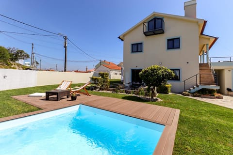 Viana Fishers House - Amazing Apartments in Front of the Sea House in Viana do Castelo District