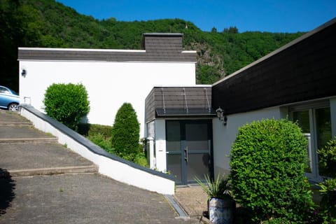 Ferienwohnung Villa Abrioux am Park Apartment in Cochem-Zell