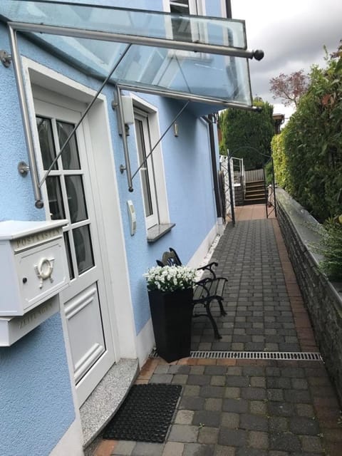 Blue House Mosel Apartment in Trier-Saarburg