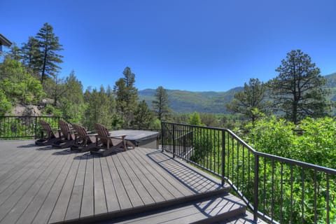 250 Lockes Mountain Road House in La Plata County