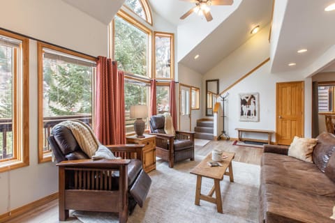 1490OAK Grandview Condo House in Ouray