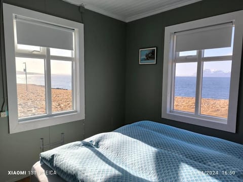 Happy-Cove Guesthouse - by the sea Vacation rental in Northeastern Region