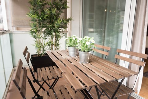 Balcony/Terrace, Photo of the whole room