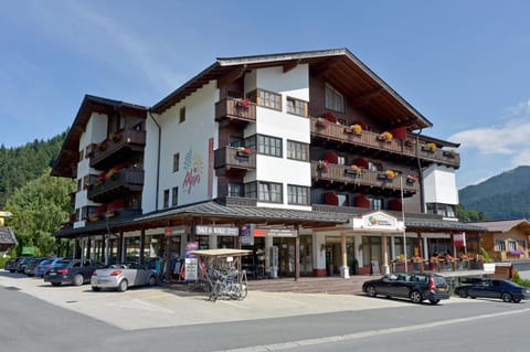 Das Alpin - Hotel Garni Guesthouse Hotel in Ellmau