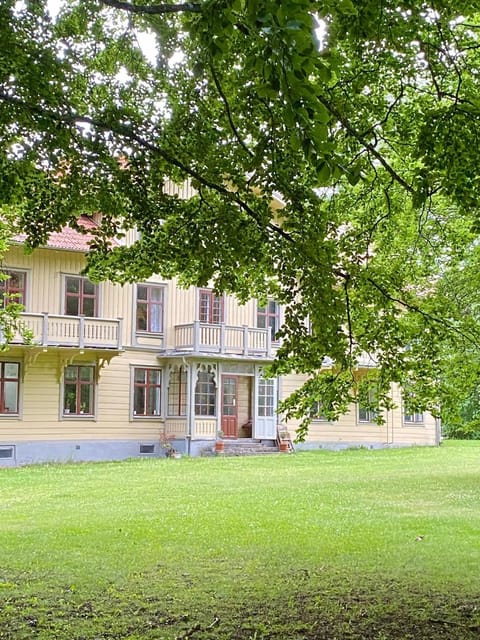 Property building, Garden, Garden view