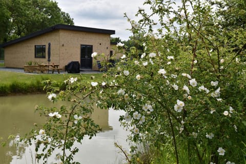 col's mere Chalet in West Lindsey District