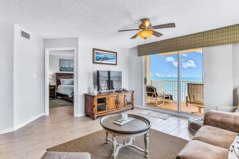 Sand and Sea Enjoyment Retreat Condo in Ormond By The Sea