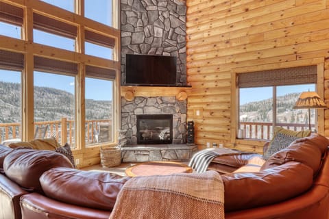Ski-View Lodge House in Brian Head