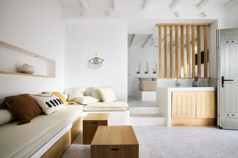 Wise Luxury Suites Apartment hotel in Kea-Kythnos
