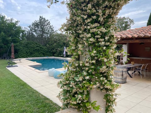 Villa et maisonnette provençales Villa in Carpentras