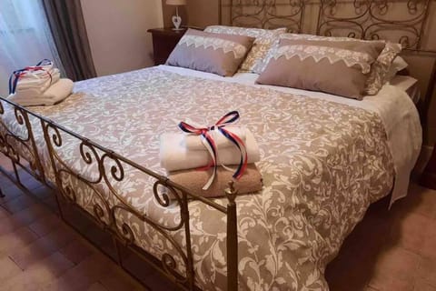 Casa Flea - Holiday apartment with 2 bedrooms House in Umbria