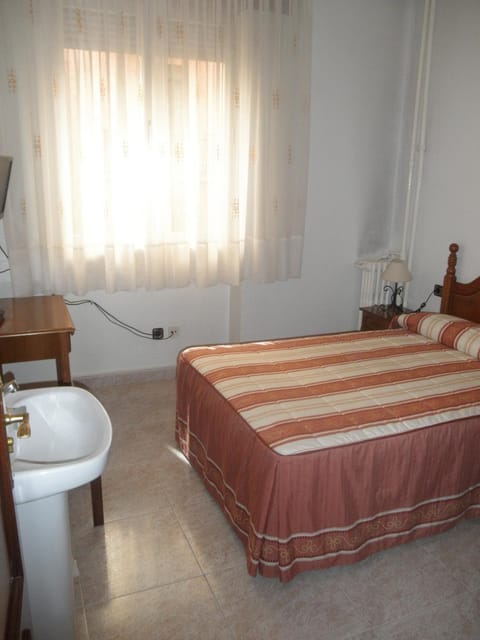 Hostal Los Andes Bed and Breakfast in Madrid