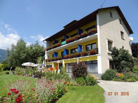 Property building, Day, Garden