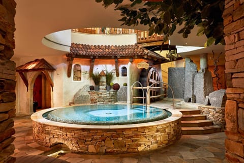 Hot Tub, Spa and wellness centre/facilities