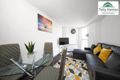 By NEC and Airport- 5 percent off weekly and 10 percent off monthly bookings-1 Bedroom Apartment at Telly Homes Limited Birmingham - Free WiFi, Aster unit Eigentumswohnung in Solihull