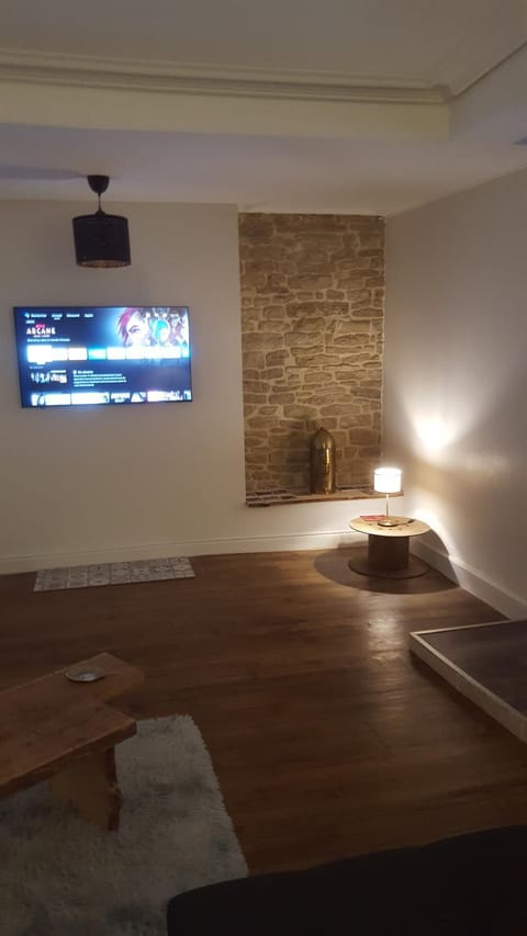 Appartement spacieux et atypique Apartment in Wallonia, Belgium