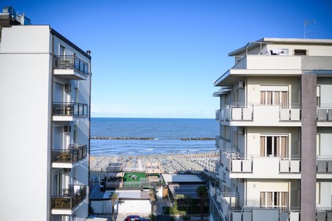 Property building, Natural landscape, Balcony/Terrace, Beach, City view, Sea view