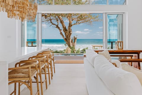 Living room, Dining area, Beach, Sea view