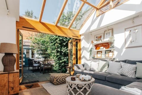 Dolls House - Luxury Townhouse *sleeps 10* Haus in Henley-on-Thames
