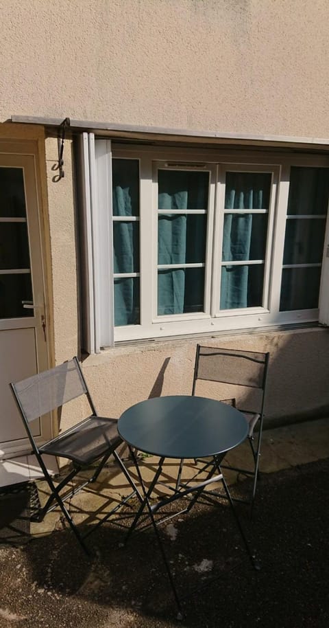 F2 RDC promo cour Courseulles sur mer Apartment in Courseulles-sur-Mer