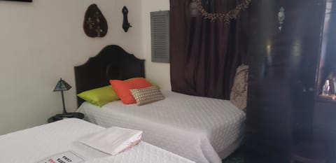 Mendoza’s Guest House Vacation rental in La Libertad Department, El Salvador