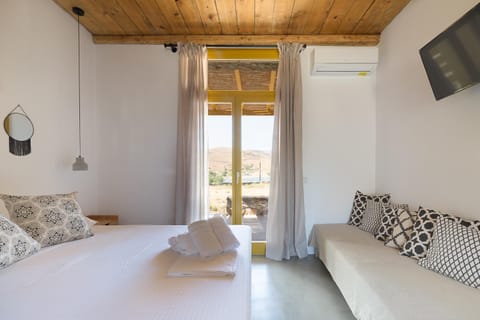 Themonies Suites and Apartments Apart-hotel in Kea-Kythnos