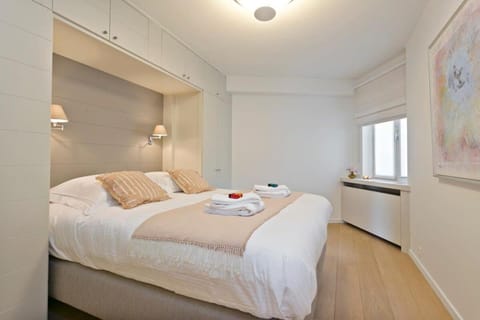 Stunning sunny renovated apartment on top location in 't Zoute Apartment in Knokke-Heist