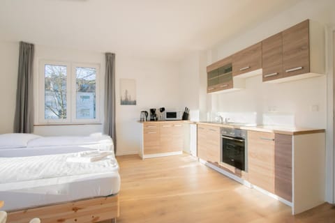 T&K Apartments - Studio Apartments - 22 min MESSE DUS & Airport DUS Condo in Krefeld
